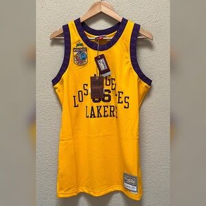 Mitchell & Ness Los Angeles Lakers Gold My Towns Bodega Jersey Men’s Size -M